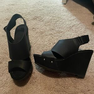Chinese Laundry Black Wedge Sandals